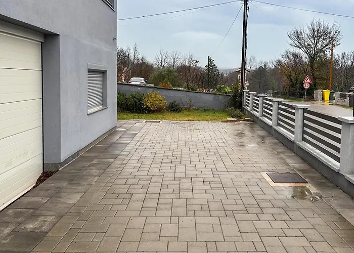 2 Bedroom Amazing In Tribalj (Primorsko-Goranska)